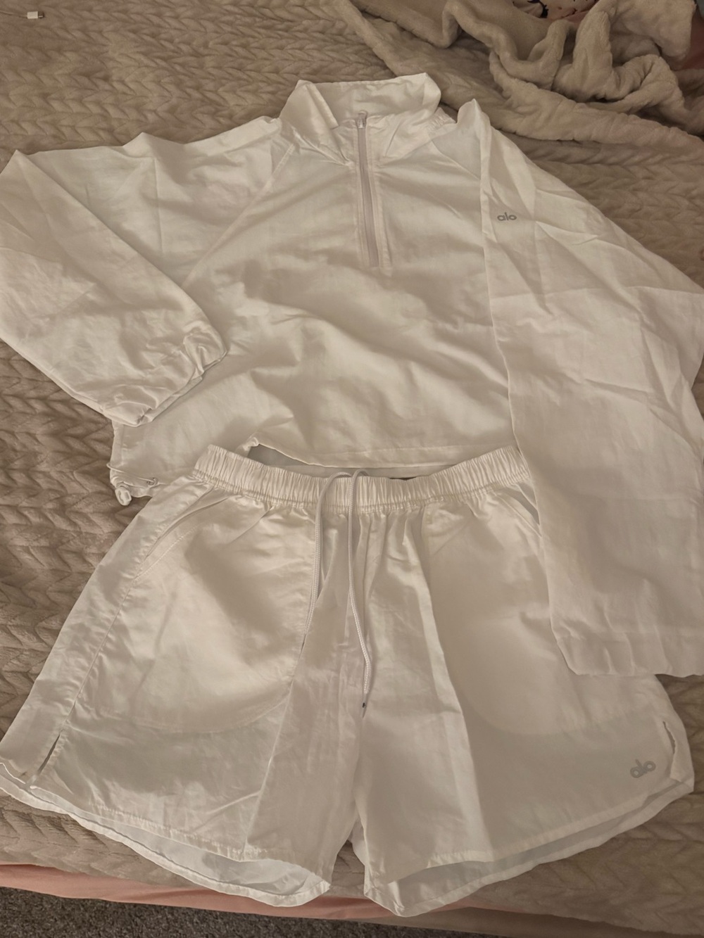 ALO Yoga White Athletic Shorts and Pullover Set
